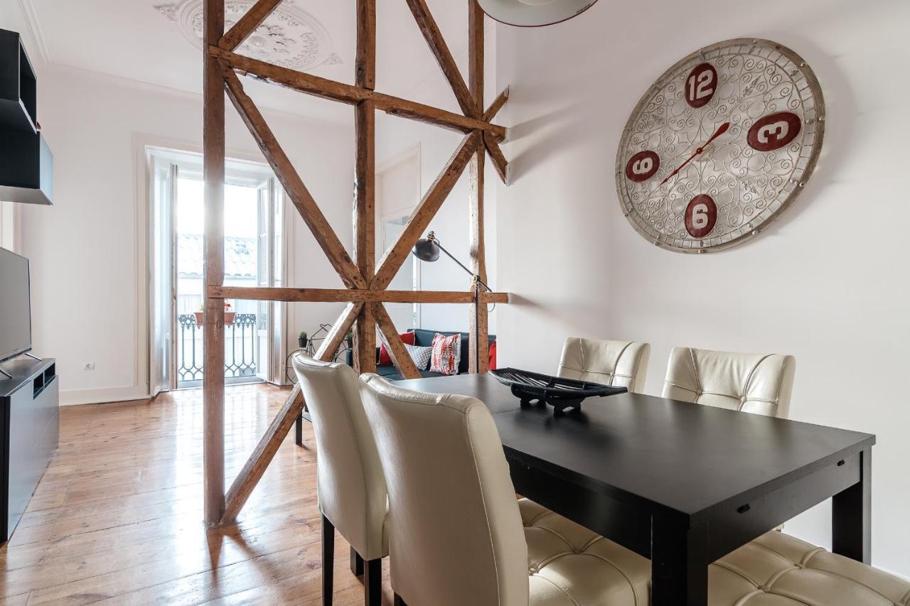 Apartment Elegant 3 Bedroom Flat With View In Principe Real Lissabon